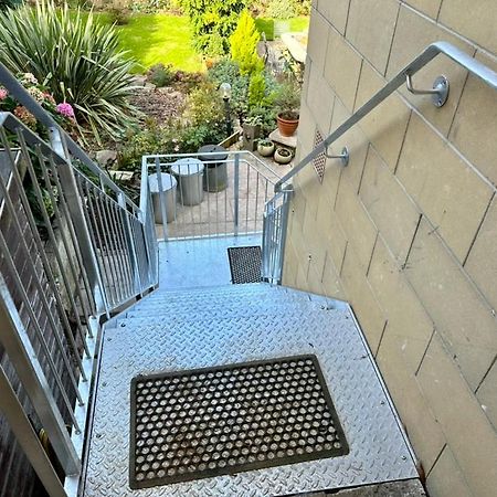 The Retreat, Luxury Studio Apartment In Bath With Parking 外观 照片