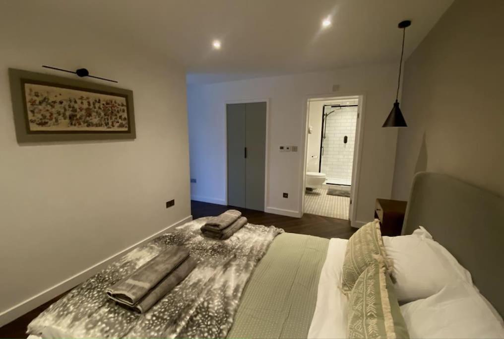 The Retreat, Luxury Studio Apartment In Bath With Parking 外观 照片